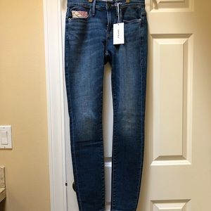 FRAME Le Skinny De Jeanne